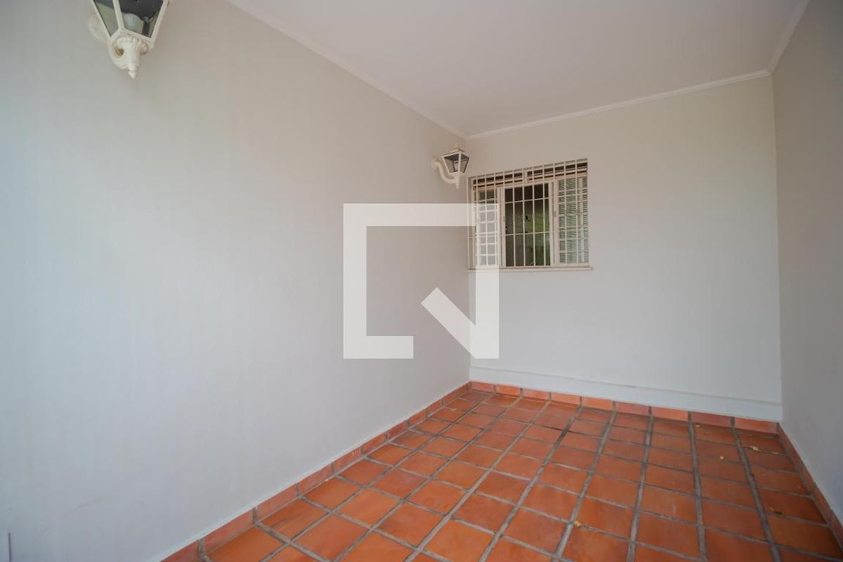 Casa à Venda - Jardim Santana, 2 Quartos,  137 m2 em , Campinas - sp | SoloBR
