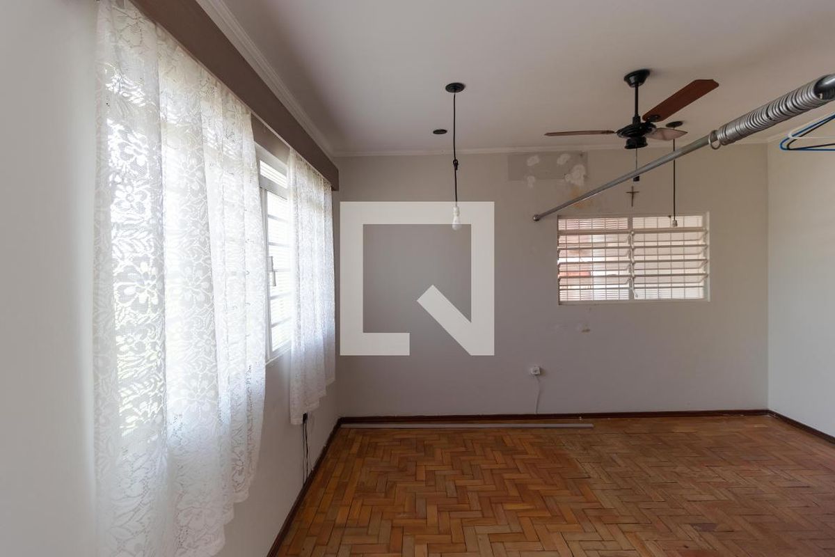 Casa à Venda - Jardim Santana, 2 Quartos,  137 m2 em , Campinas - sp | SoloBR
