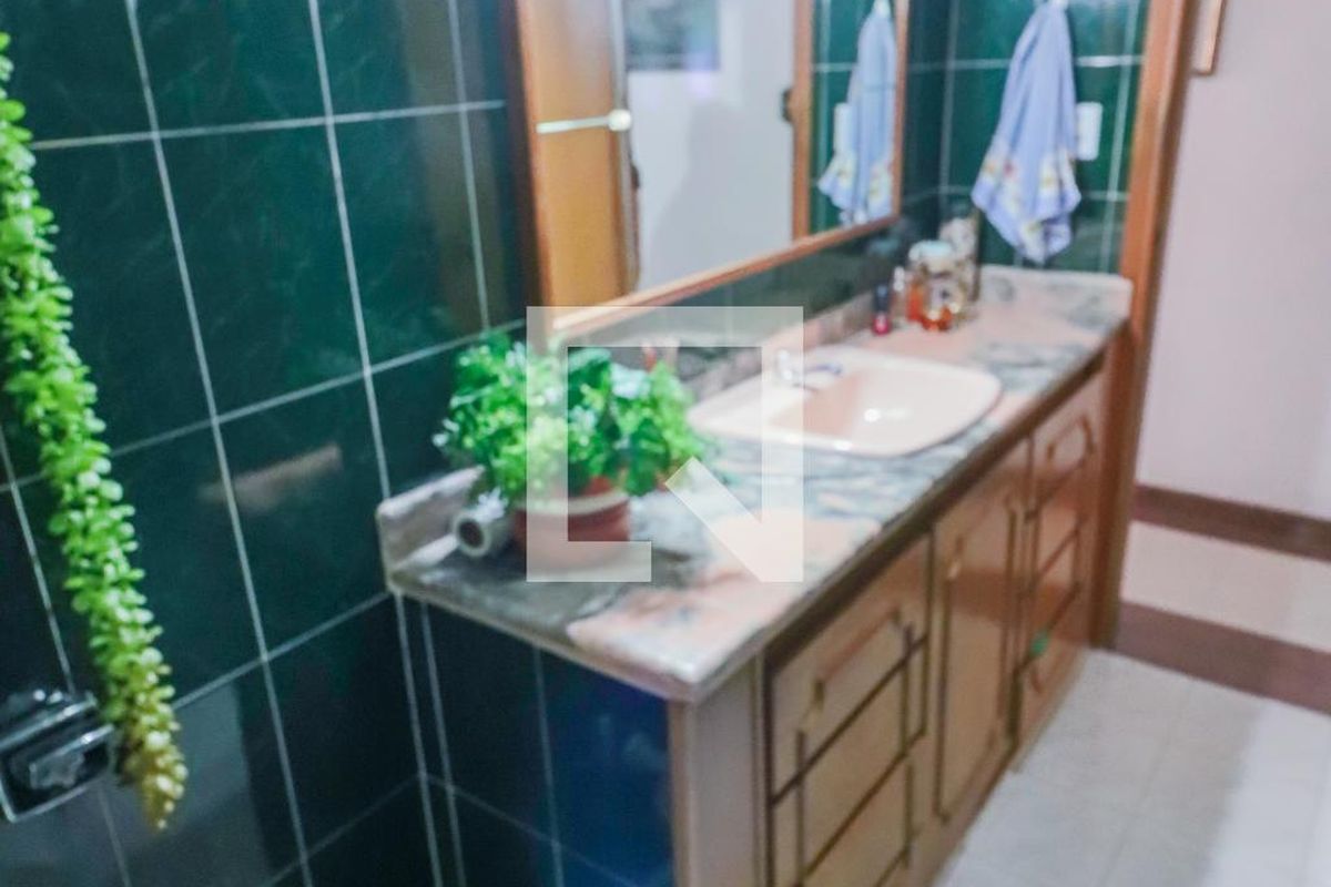 Casa, 3 quartos, 225 m² - Foto 43