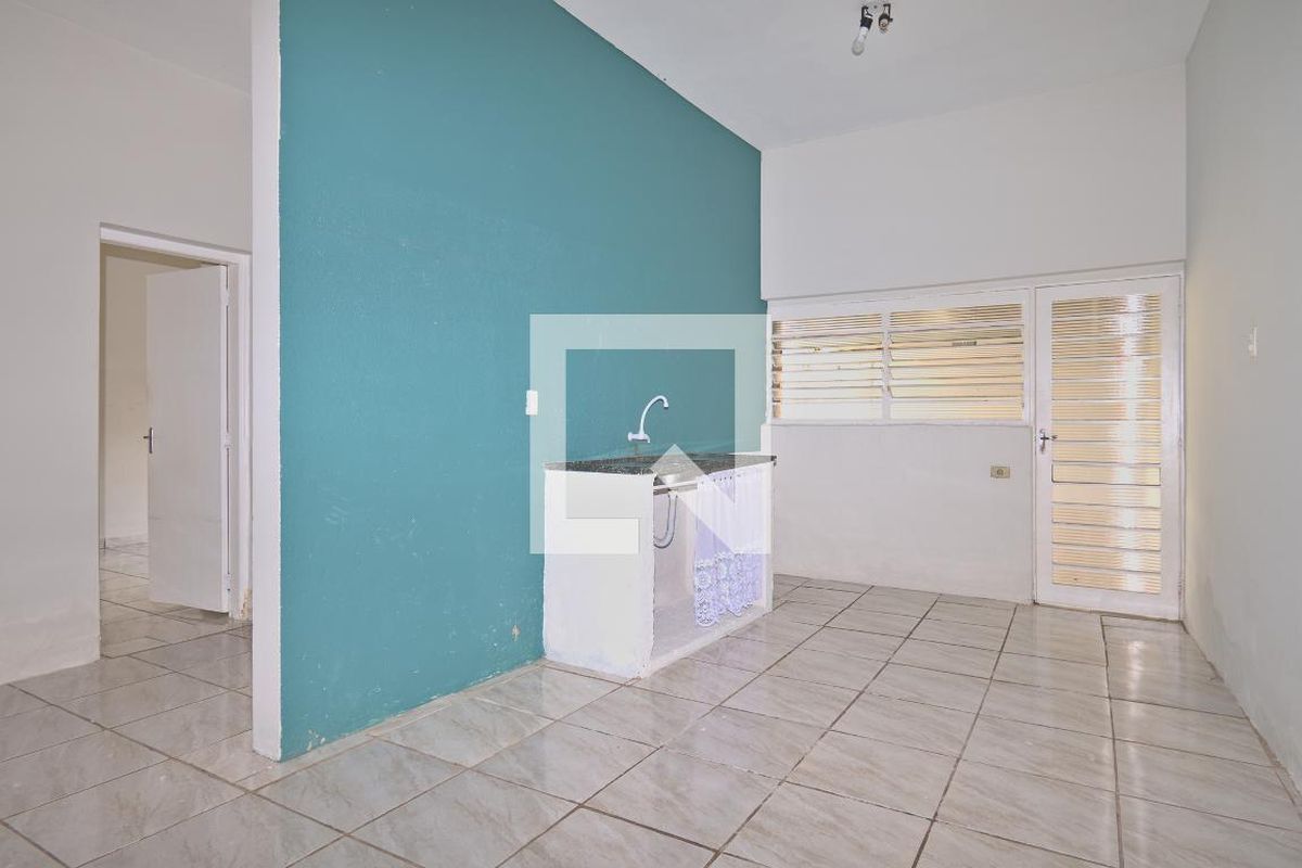 Casa à Venda - Bosque, 6 Quartos,  260 m2 em , Campinas - sp | SoloBR