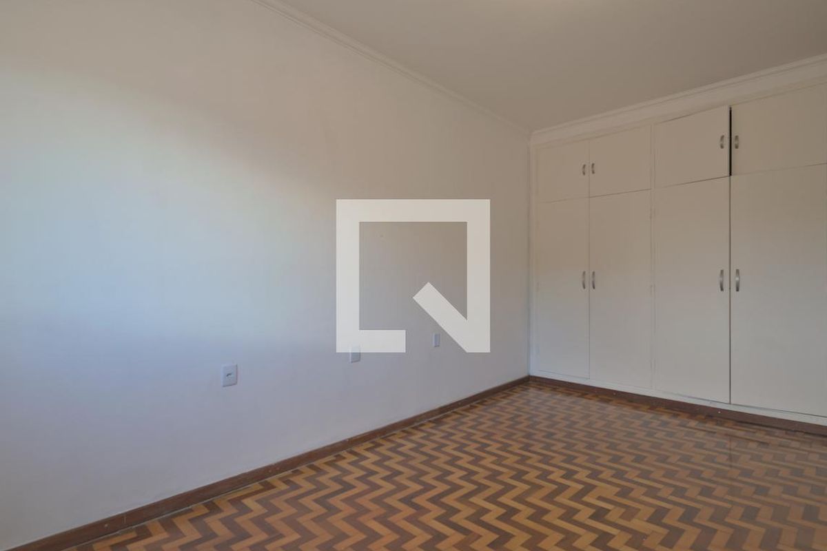 Casa à Venda - Bosque, 6 Quartos,  260 m2 em , Campinas - sp | SoloBR