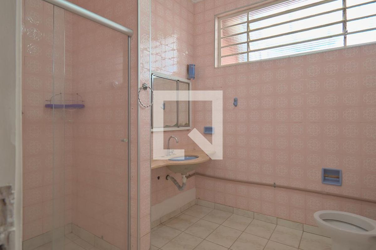 Casa à Venda - Bosque, 6 Quartos,  260 m2 em , Campinas - sp | SoloBR