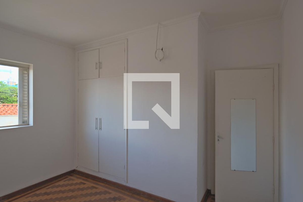 Casa à Venda - Bosque, 6 Quartos,  260 m2 em , Campinas - sp | SoloBR