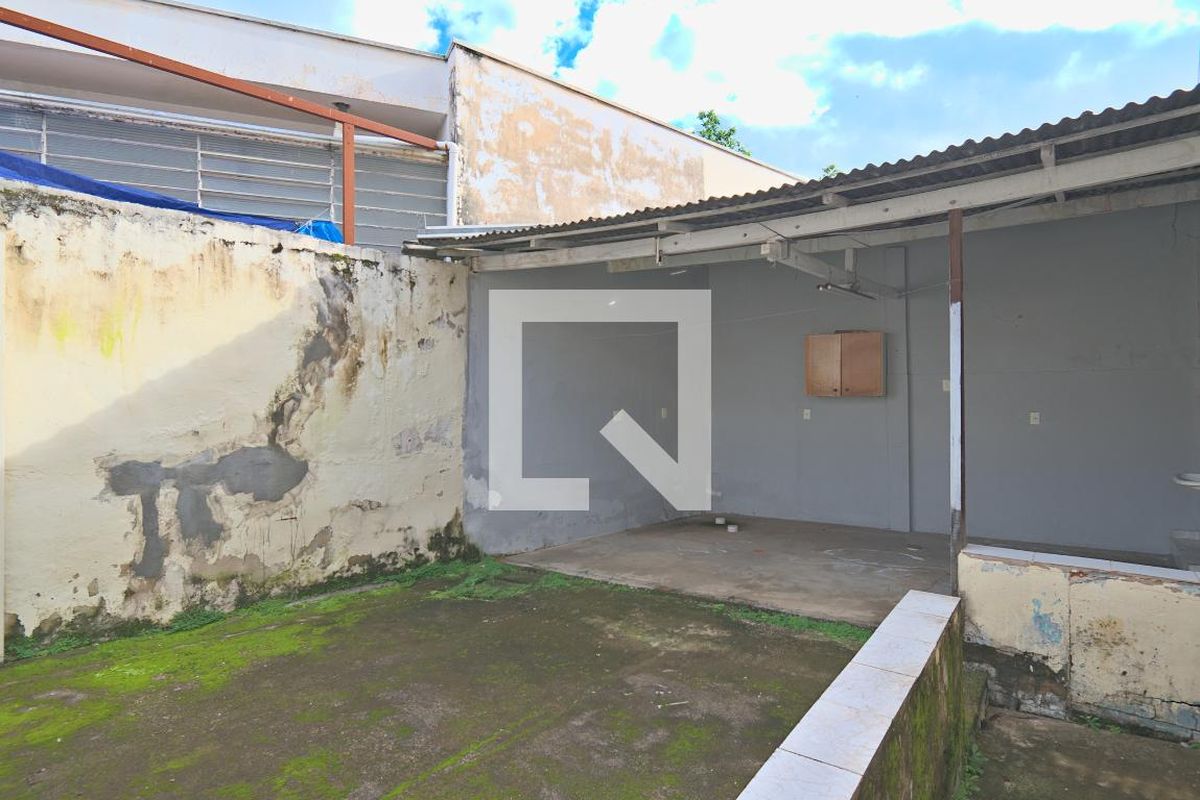 Casa à Venda - Bosque, 6 Quartos,  260 m2 em , Campinas - sp | SoloBR