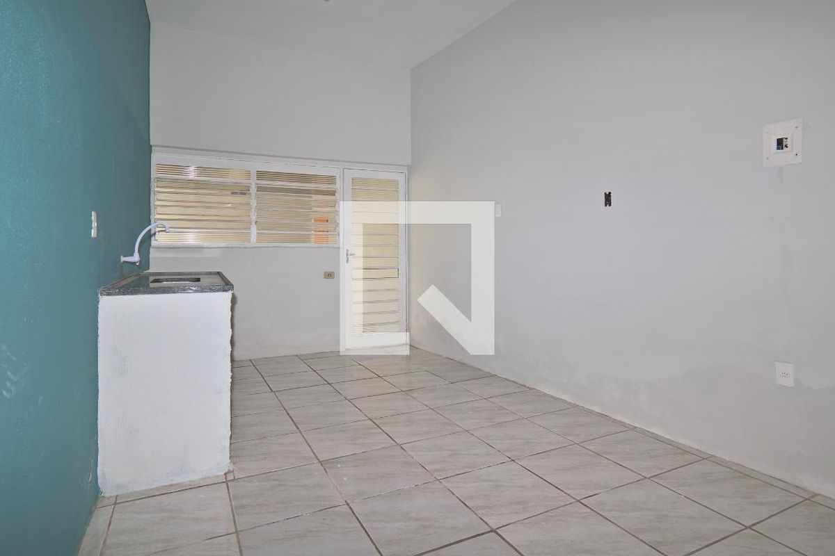 Casa à Venda - Bosque, 6 Quartos,  260 m2 em , Campinas - sp | SoloBR