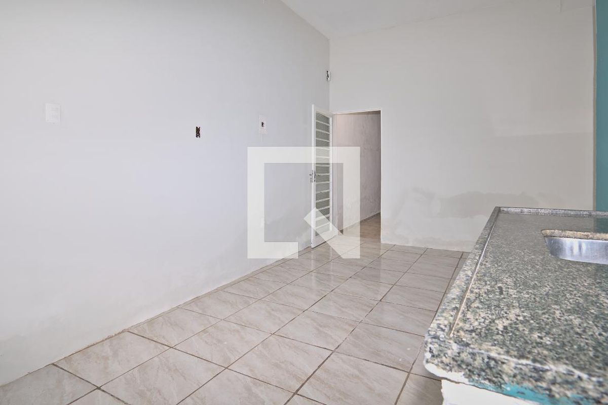 Casa à Venda - Bosque, 6 Quartos,  260 m2 em , Campinas - sp | SoloBR
