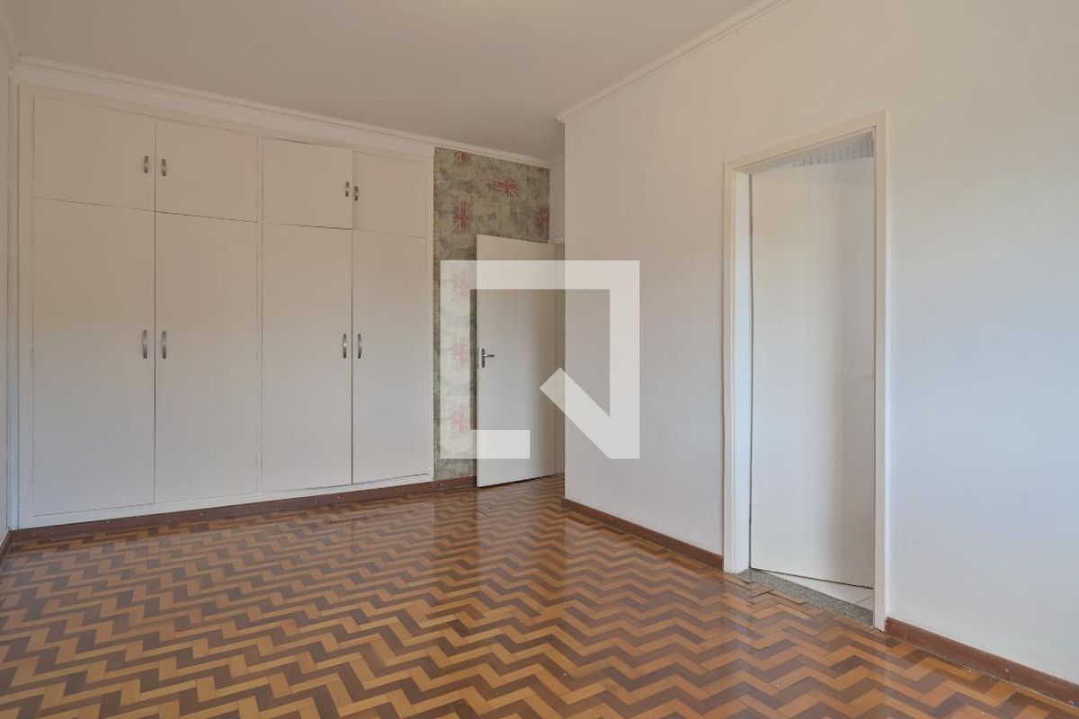 Casa à Venda - Bosque, 6 Quartos,  260 m2 em , Campinas - sp | SoloBR