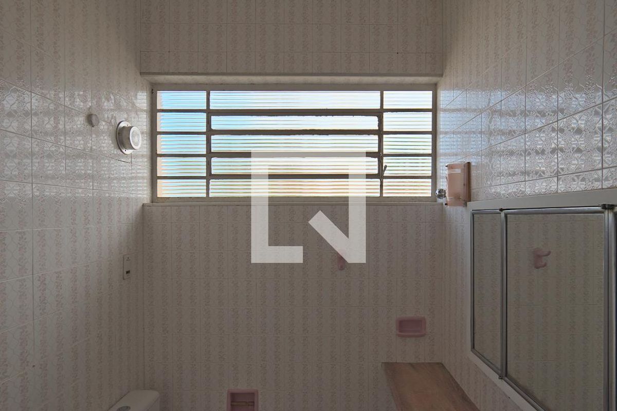 Casa à Venda - Bosque, 6 Quartos,  260 m2 em , Campinas - sp | SoloBR
