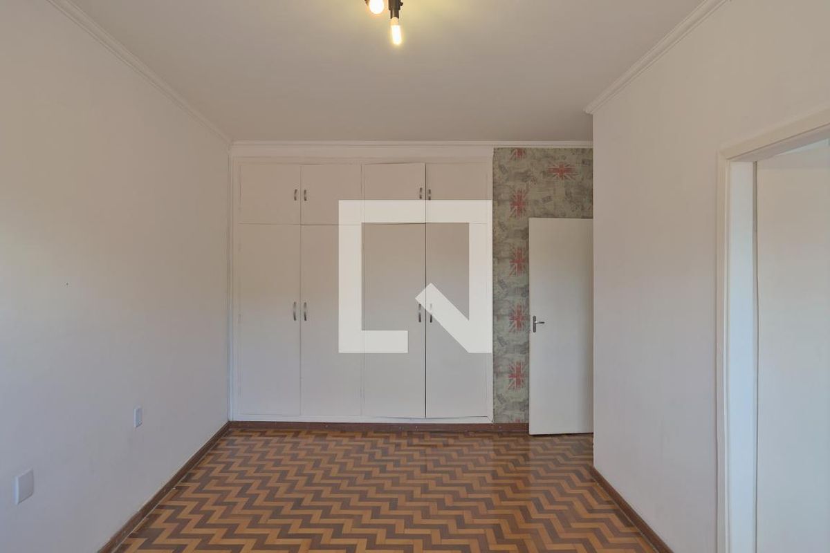 Casa à Venda - Bosque, 6 Quartos,  260 m2 em , Campinas - sp | SoloBR