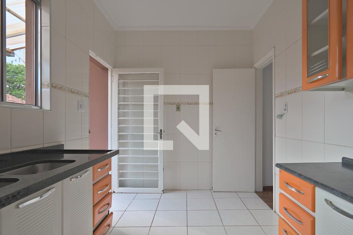 Casa à Venda - Bosque, 6 Quartos,  260 m2 em , Campinas - sp | SoloBR