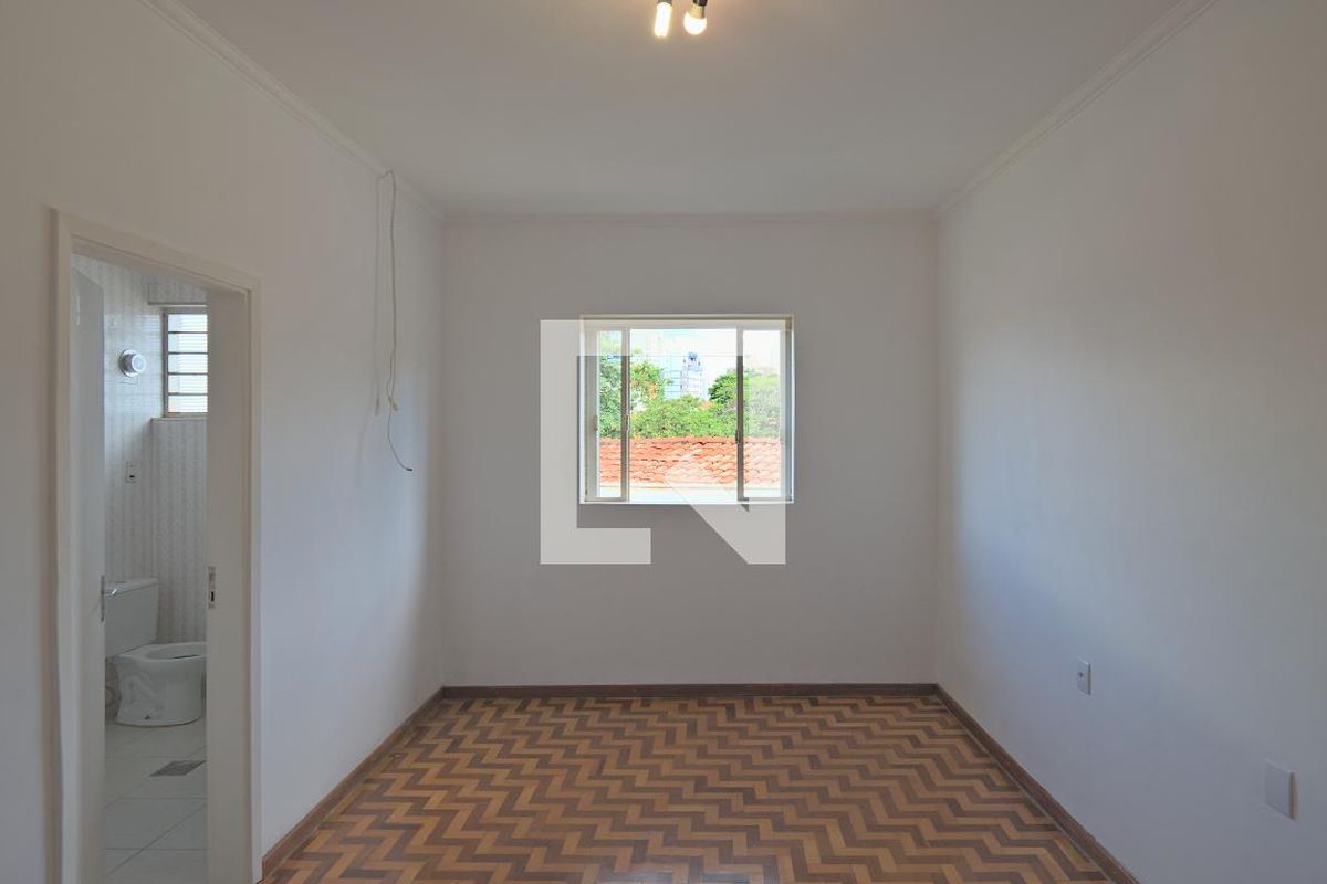 Casa à Venda - Bosque, 6 Quartos,  260 m2 em , Campinas - sp | SoloBR