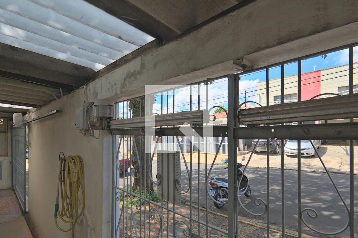 Casa à Venda - Guanabara, 3 Quartos,  177 m2 em , Campinas - sp | SoloBR