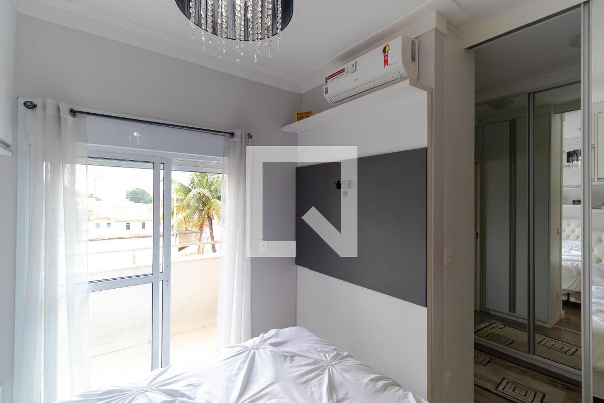 Casa à Venda - Mansões Santo Antônio, 3 Quartos,  100 m2 em , Campinas - sp | SoloBR