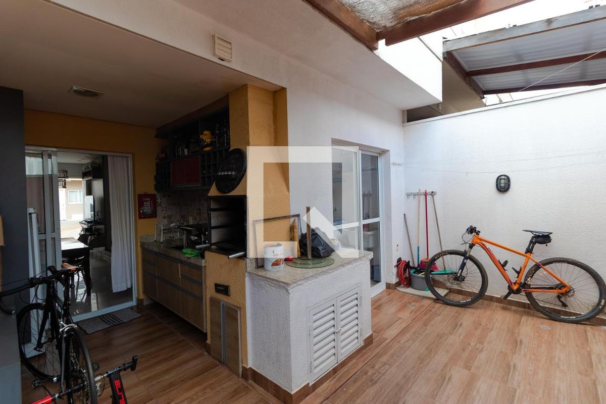 Casa à Venda - Mansões Santo Antônio, 3 Quartos,  100 m2 em , Campinas - sp | SoloBR