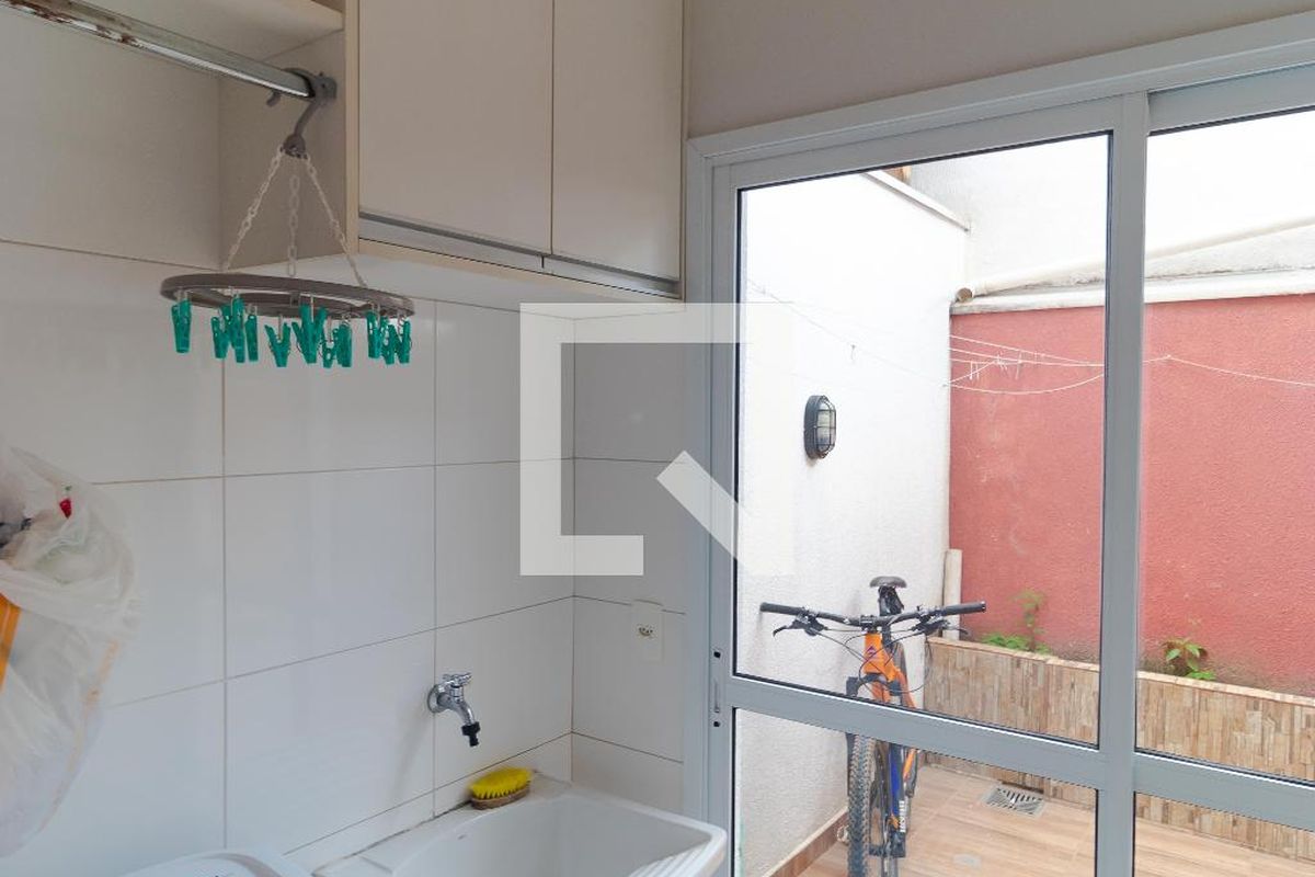 Casa à Venda - Mansões Santo Antônio, 3 Quartos,  100 m2 em , Campinas - sp | SoloBR