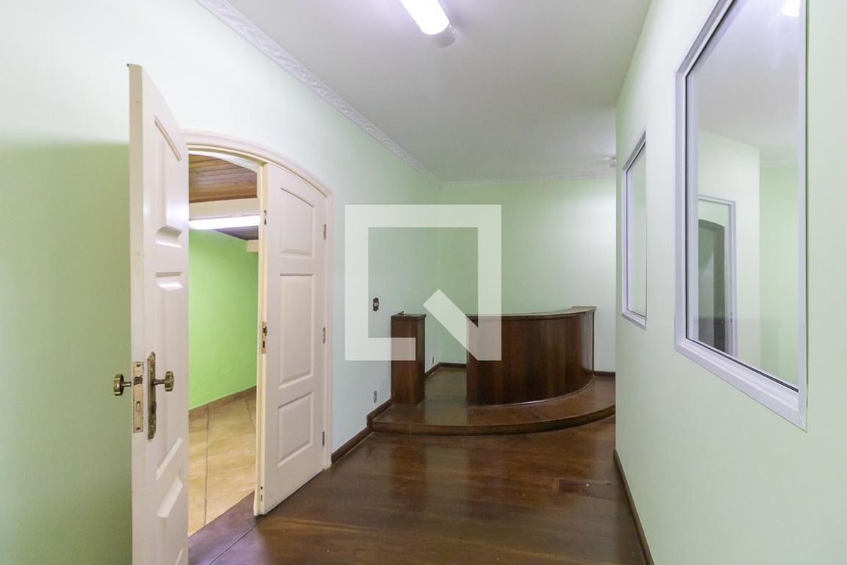Casa à Venda - Barão Geraldo - Centro, 4 Quartos,  250 m2 em , Campinas - sp | SoloBR