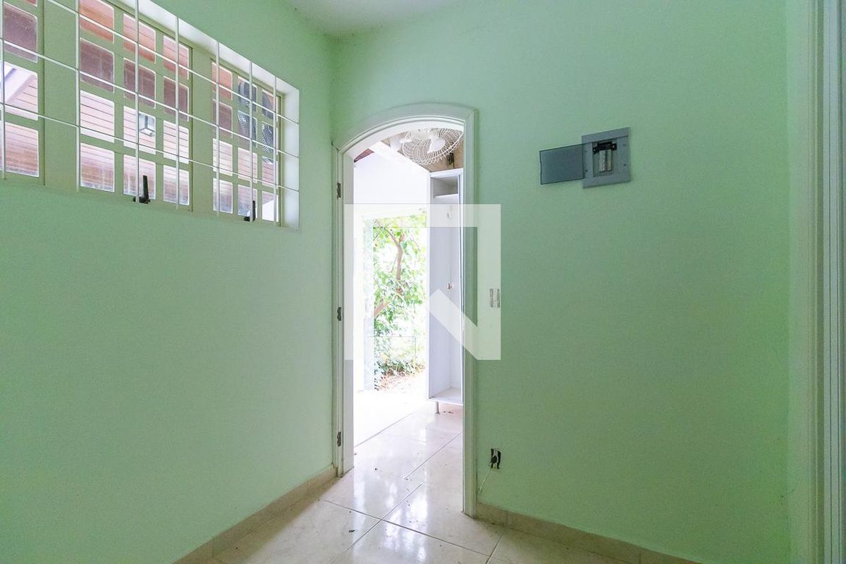 Casa à Venda - Barão Geraldo - Centro, 4 Quartos,  250 m2 em , Campinas - sp | SoloBR