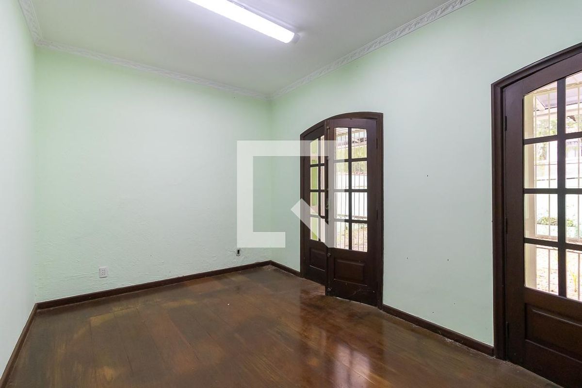 Casa à Venda - Barão Geraldo - Centro, 4 Quartos,  250 m2 em , Campinas - sp | SoloBR