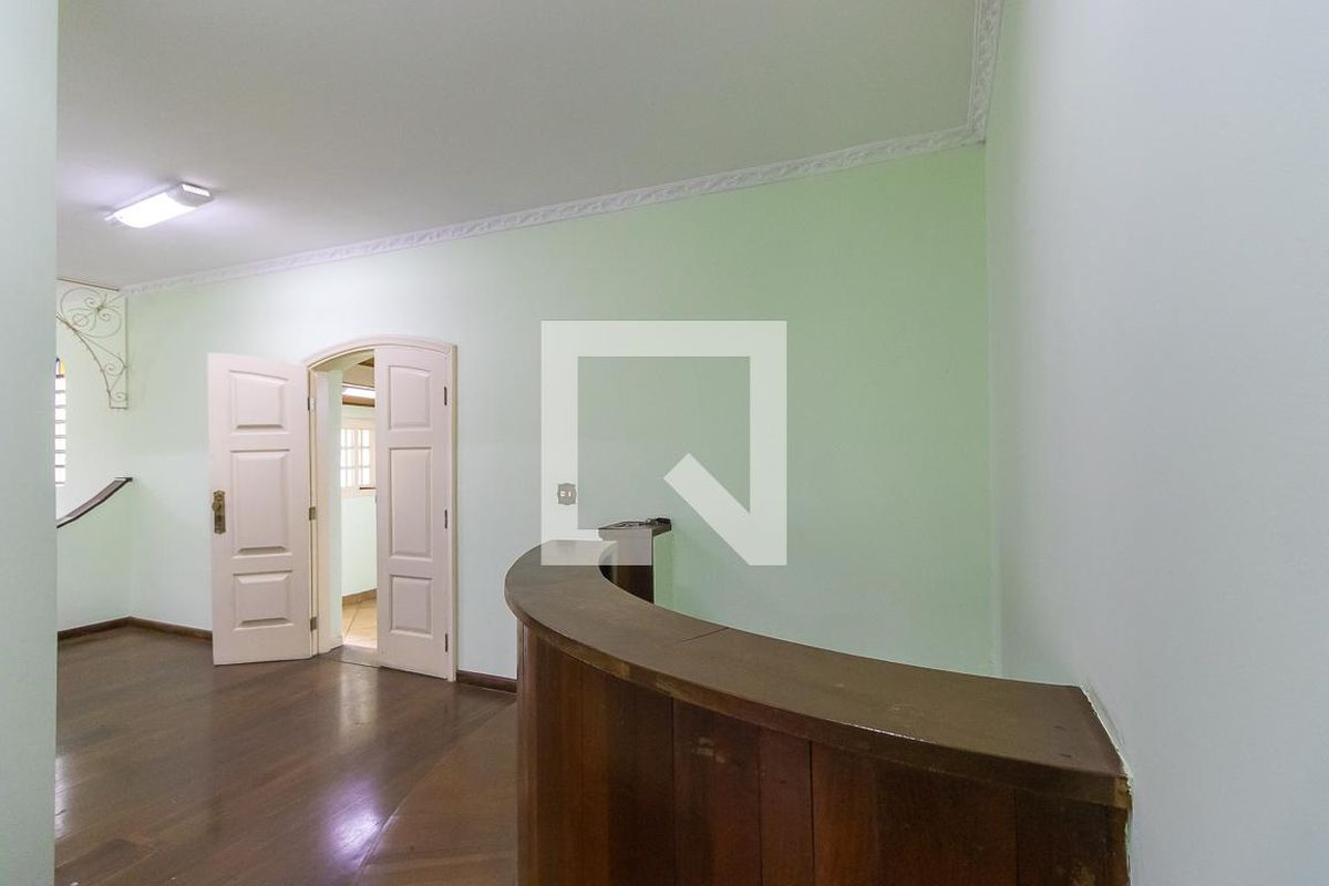 Casa à Venda - Barão Geraldo - Centro, 4 Quartos,  250 m2 em , Campinas - sp | SoloBR