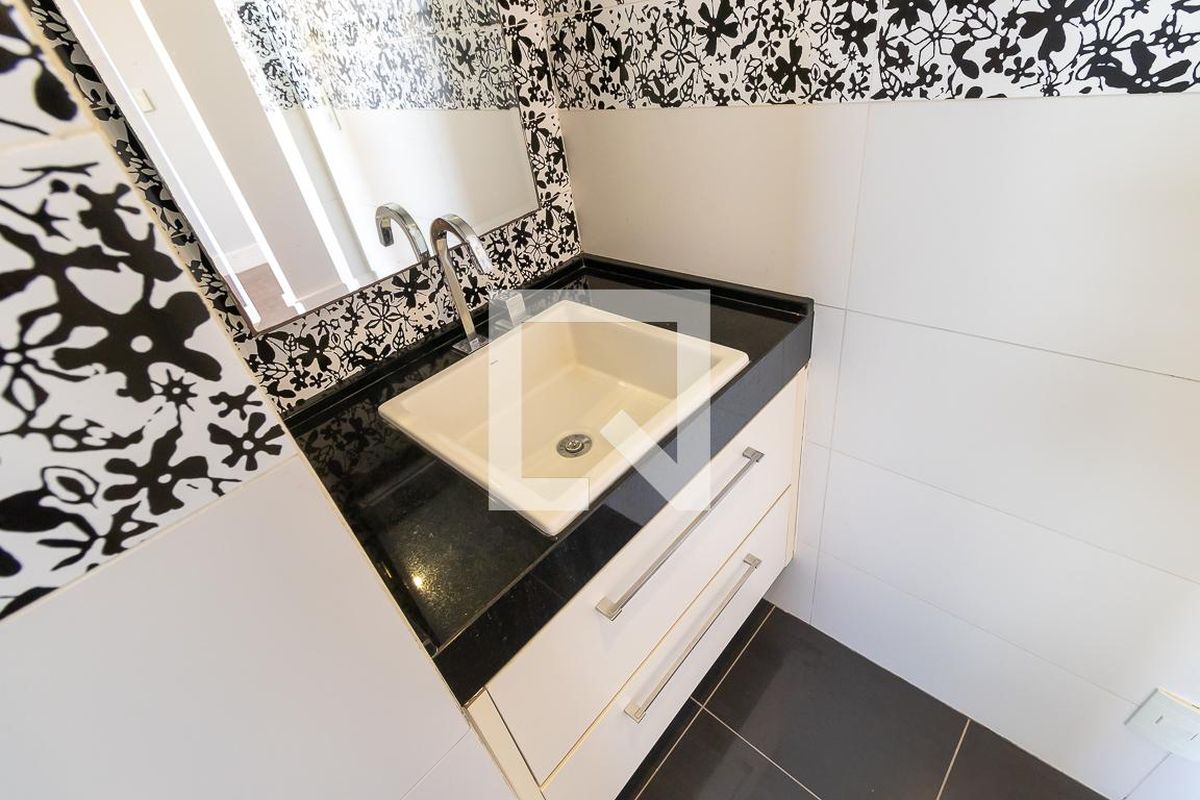 Apartamento à Venda - Bosque, 1 Quarto,  63 m2 em , Campinas - sp | SoloBR
