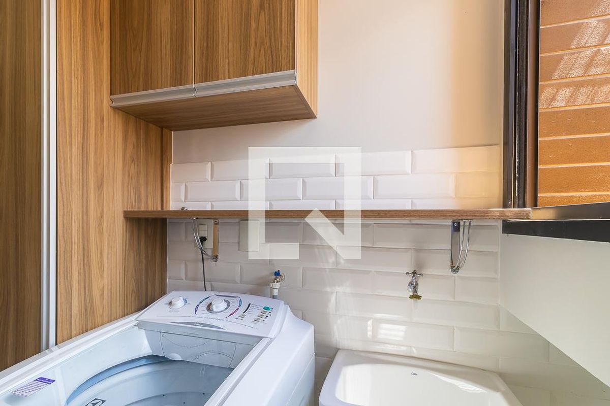 Apartamento à Venda - Bosque, 1 Quarto,  63 m2 em , Campinas - sp | SoloBR