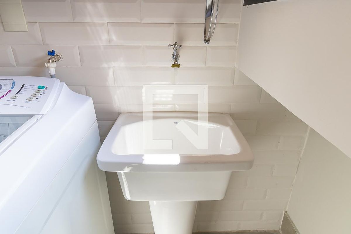 Apartamento à Venda - Bosque, 1 Quarto,  63 m2 em , Campinas - sp | SoloBR