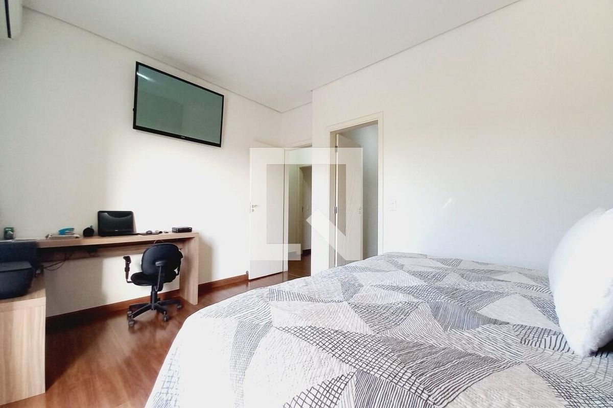 Casa à Venda - Swiss Park, 3 Quartos,  350 m2 em , Campinas - sp | SoloBR