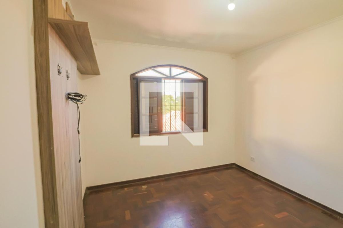 Casa, 3 quartos, 200 m² - Foto 13