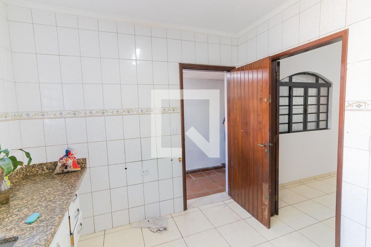 Casa, 3 quartos, 200 m² - Foto 37