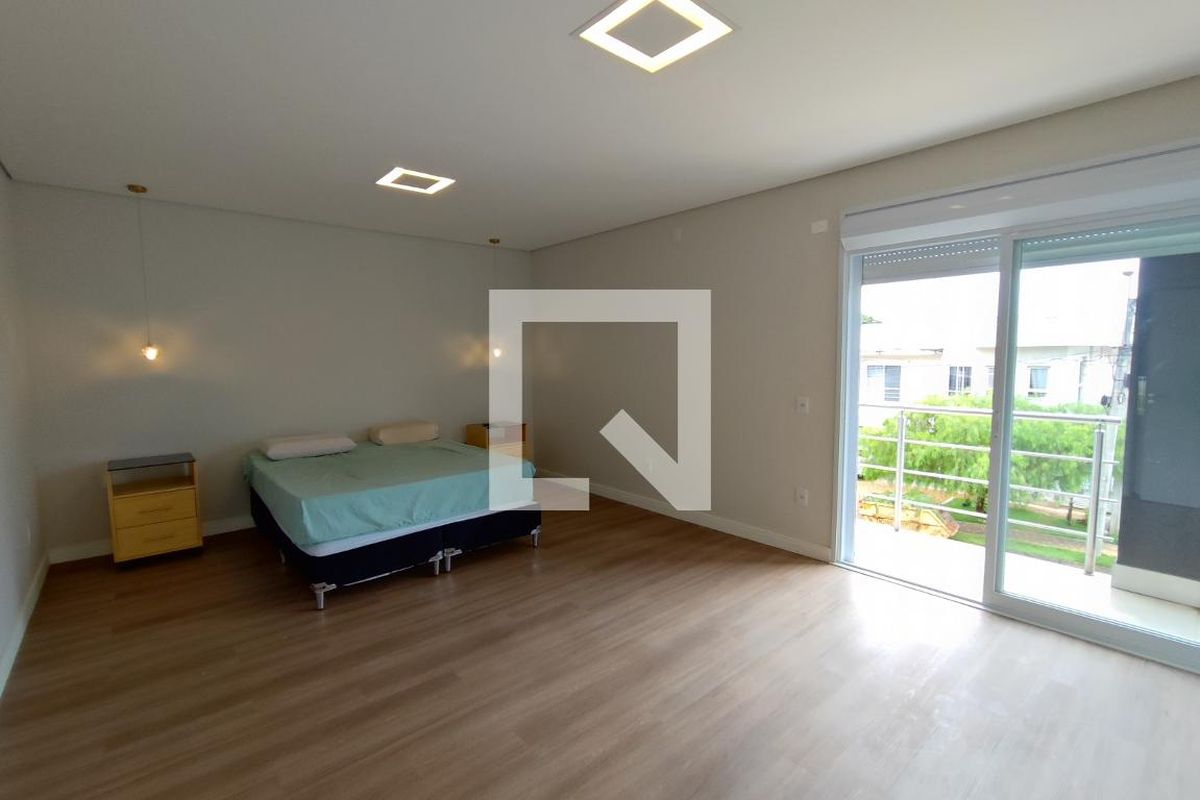 Casa à Venda - Swiss Park, 3 Quartos,  360 m2 em , Campinas - sp | SoloBR