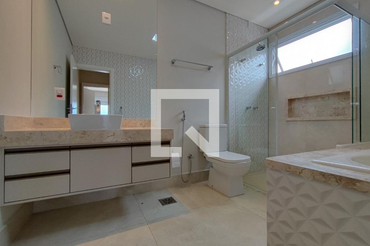 Casa à Venda - Swiss Park, 3 Quartos,  360 m2 em , Campinas - sp | SoloBR