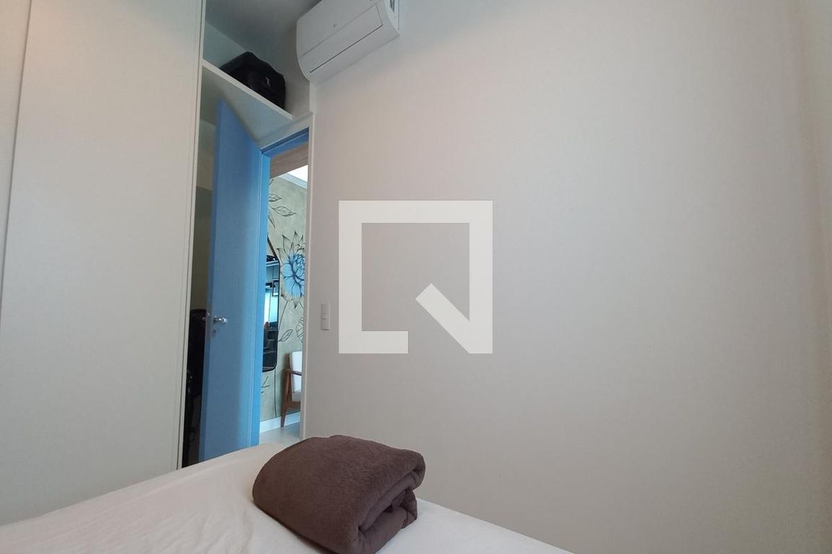 Apartamento à Venda - Centro, 1 Quarto,  47 m2 em , Campinas - sp | SoloBR
