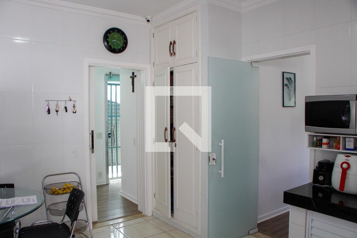 Casa à Venda - Jardim Chapadão, 3 Quartos,  256 m2 em , Campinas - sp | SoloBR