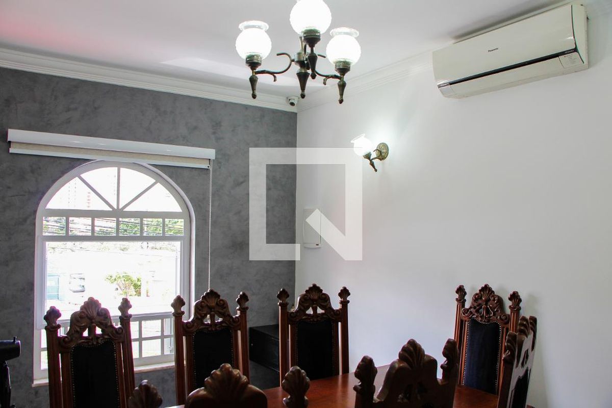 Casa à Venda - Jardim Chapadão, 3 Quartos,  256 m2 em , Campinas - sp | SoloBR