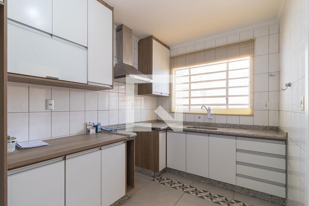 Casa à Venda - Jardim Flamboyant, 3 Quartos,  150 m2 em , Campinas - sp | SoloBR