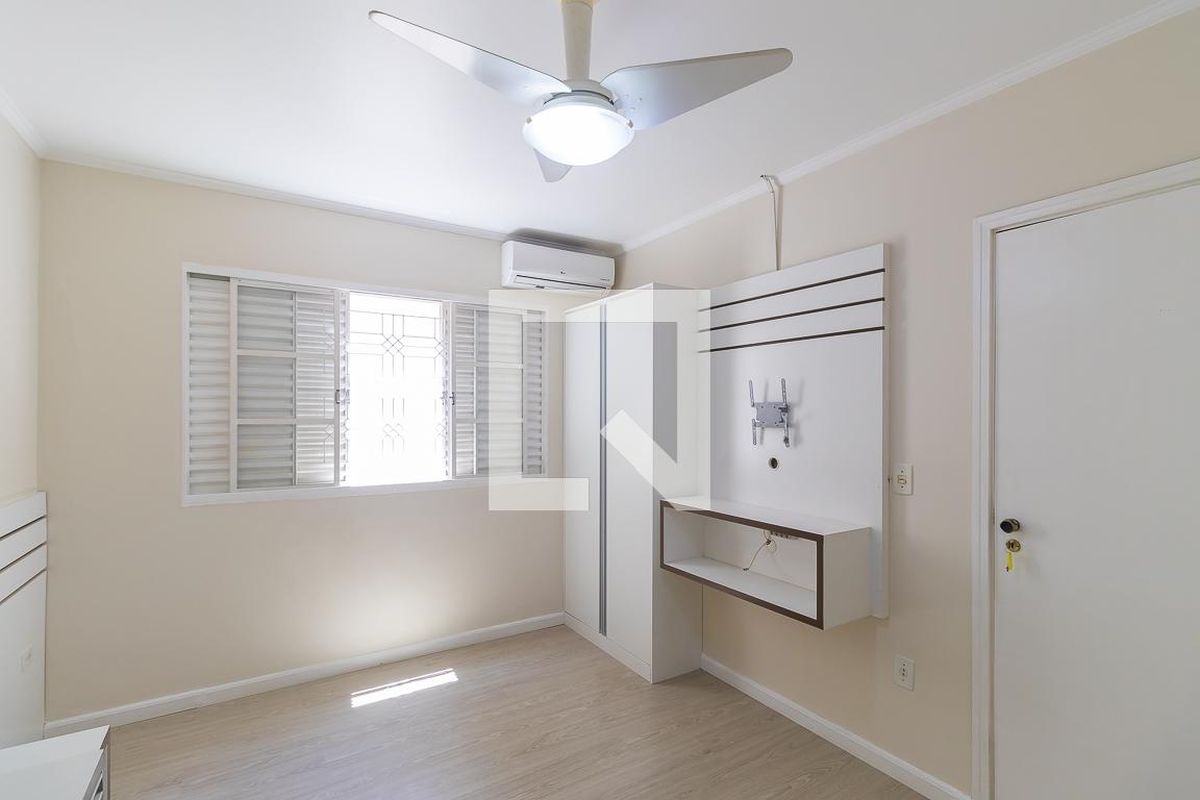 Casa à Venda - Jardim Flamboyant, 3 Quartos,  150 m2 em , Campinas - sp | SoloBR