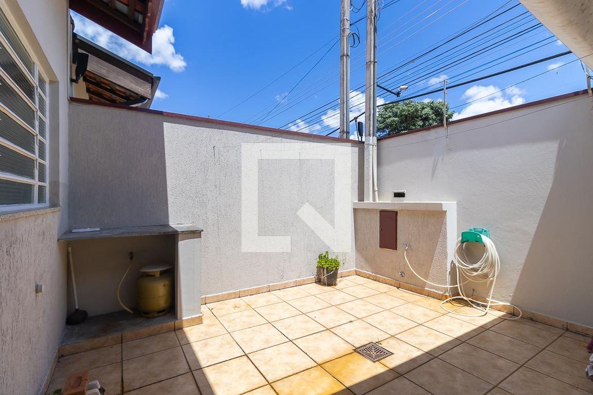 Casa à Venda - Jardim Flamboyant, 3 Quartos,  150 m2 em , Campinas - sp | SoloBR