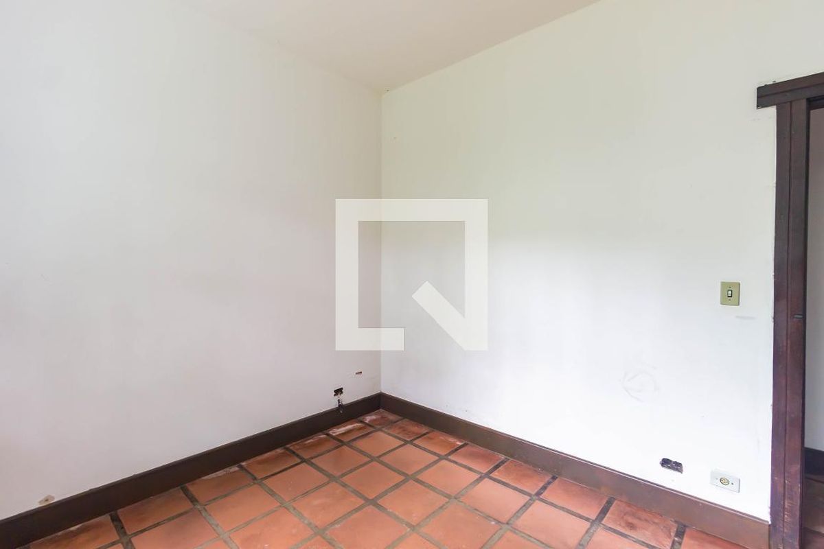 Casa, 3 quartos, 250 m² - Foto 12