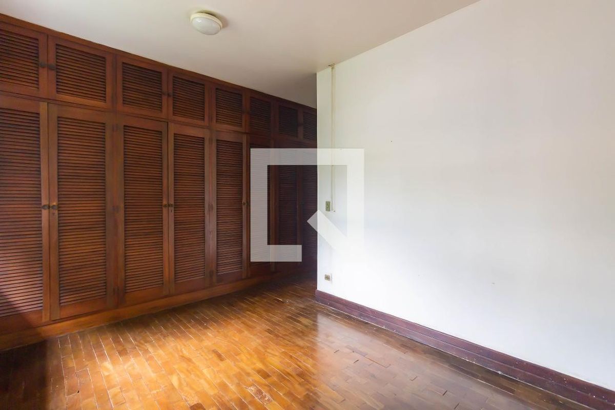 Casa, 3 quartos, 250 m² - Foto 27