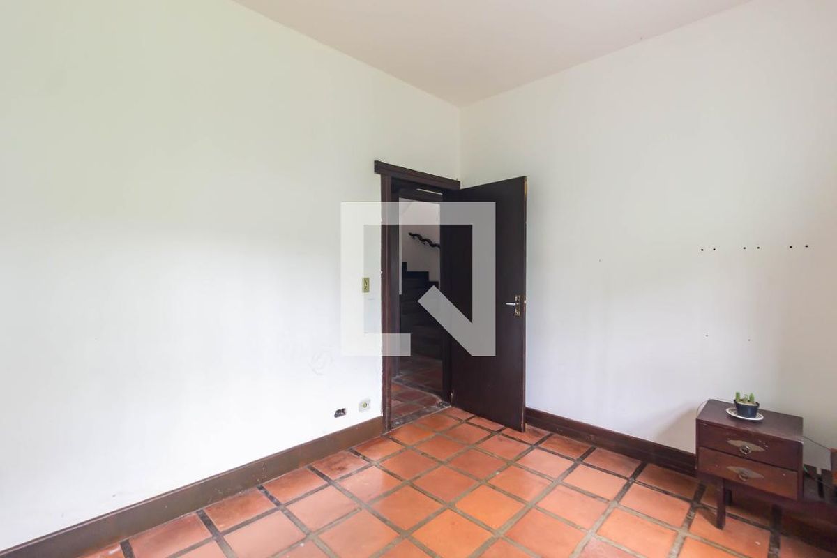 Casa, 3 quartos, 250 m² - Foto 11