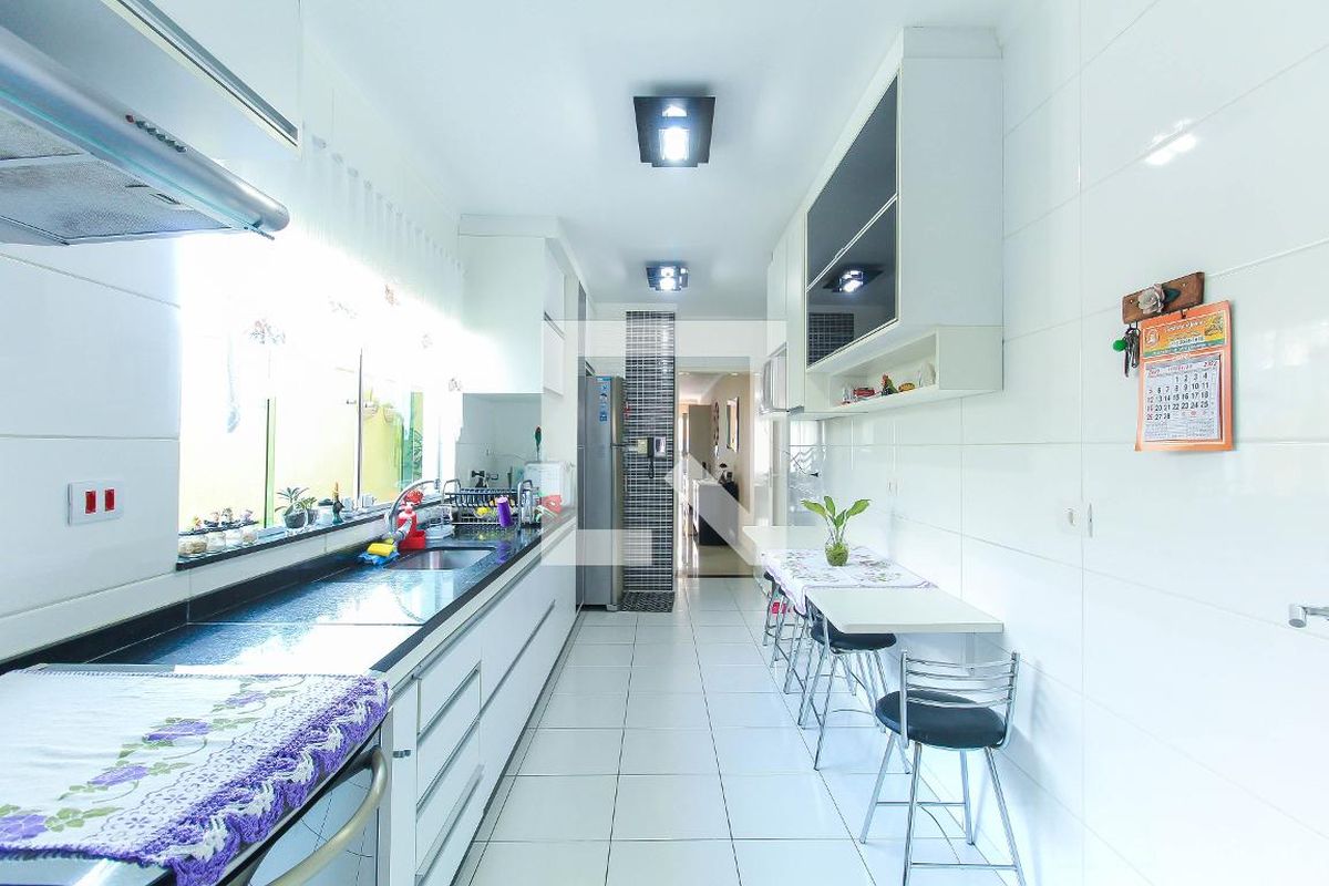 Casa, 3 quartos, 250 m² - Foto 82