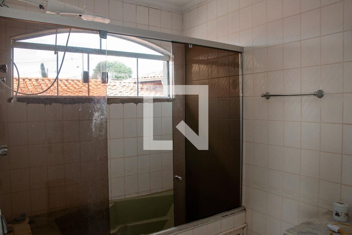 Casa à Venda - Mansões Santo Antônio, 4 Quartos,  464 m2 em , Campinas - sp | SoloBR