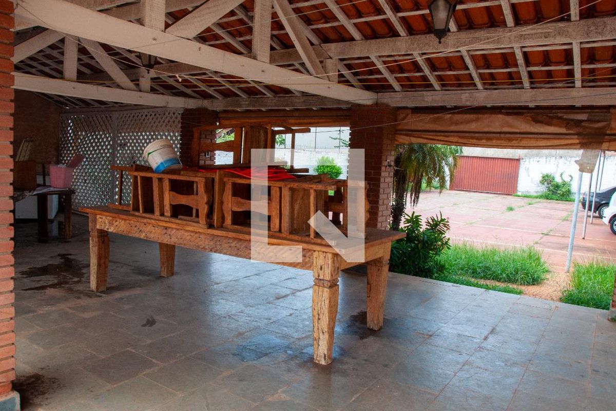 Casa à Venda - Mansões Santo Antônio, 4 Quartos,  464 m2 em , Campinas - sp | SoloBR