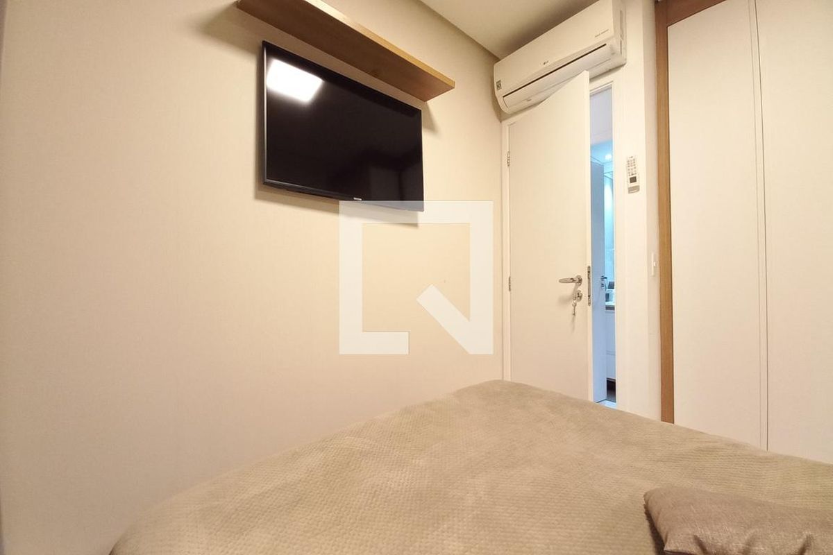 Apartamento à Venda - Centro, 1 Quarto,  40 m2 em , Campinas - sp | SoloBR
