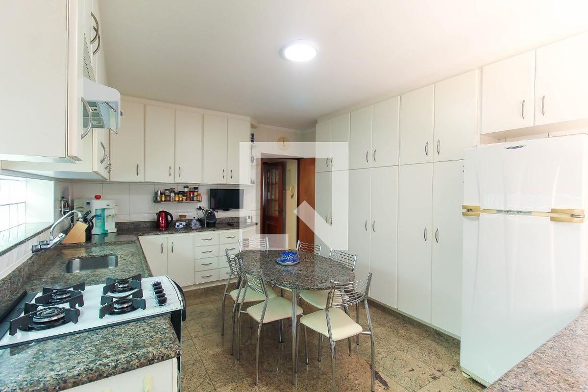 Casa, 3 quartos, 281 m² - Foto 68