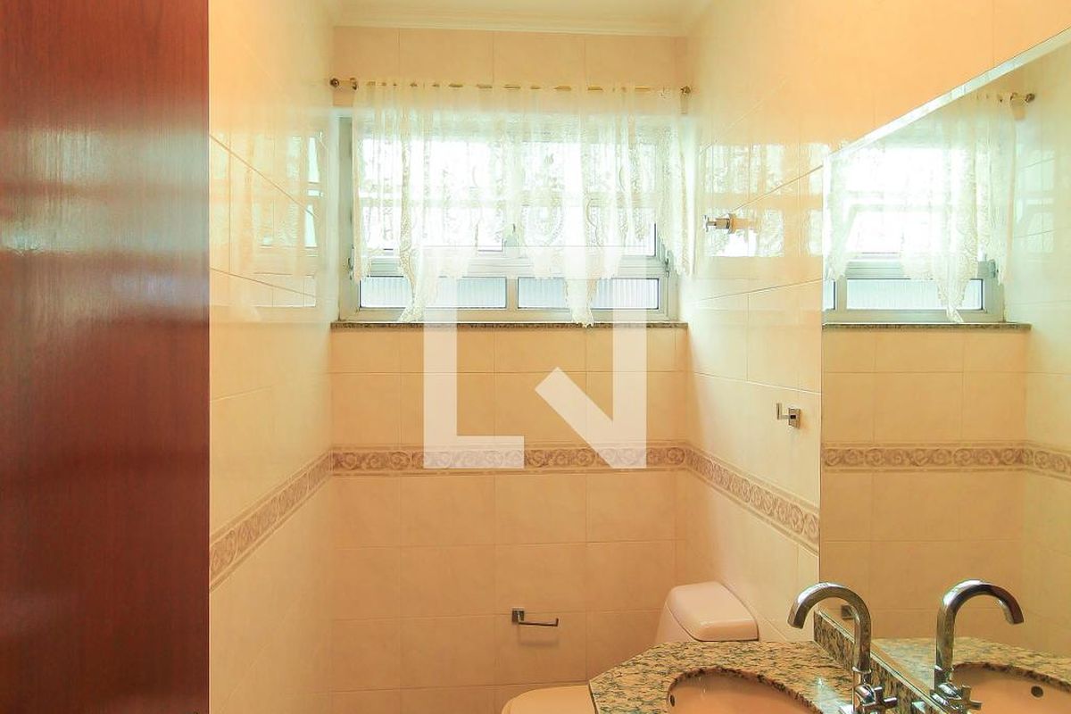 Casa, 3 quartos, 281 m² - Foto 56