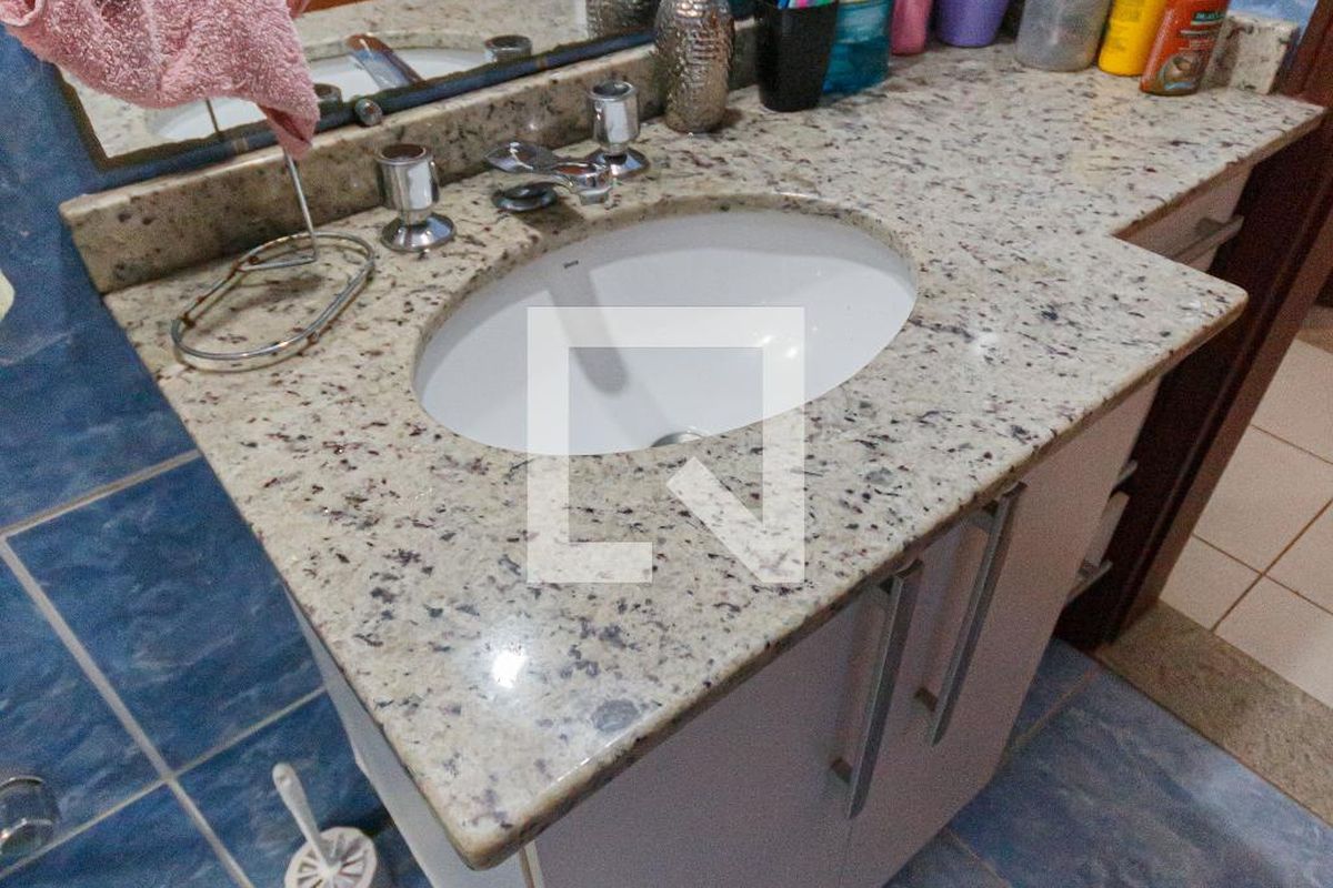 Casa à Venda - Vila Brandina, 3 Quartos,  220 m2 em , Campinas - sp | SoloBR