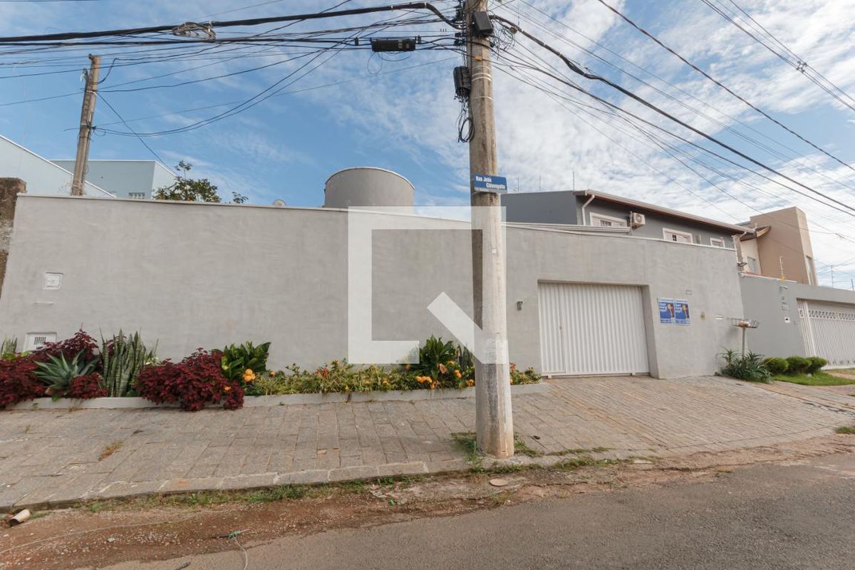 Casa à Venda - Vila Brandina, 3 Quartos,  220 m2 em , Campinas - sp | SoloBR