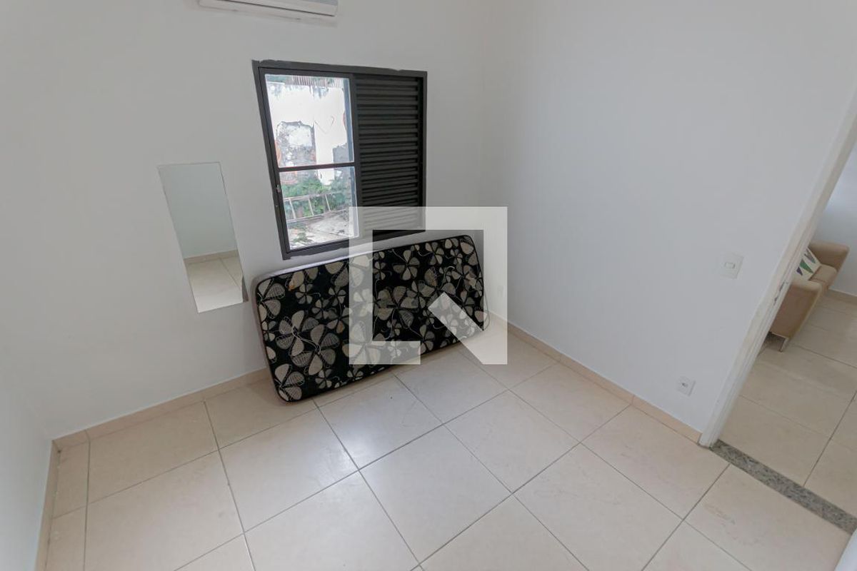 Casa à Venda - Jardim Flamboyant, 2 Quartos,  90 m2 em , Campinas - sp | SoloBR