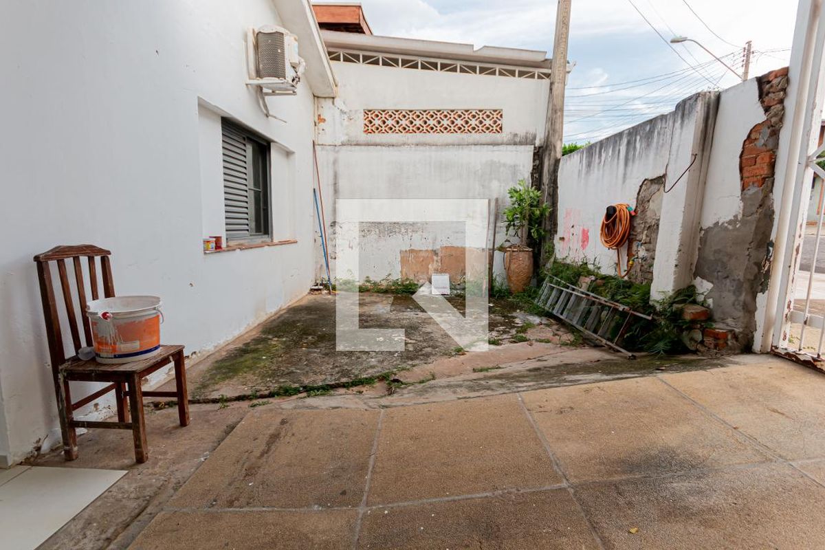 Casa à Venda - Jardim Flamboyant, 2 Quartos,  90 m2 em , Campinas - sp | SoloBR
